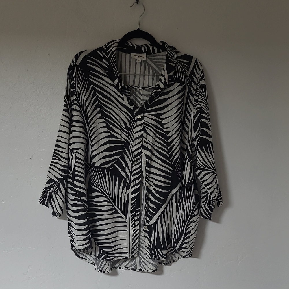Panama Jack Black and White Palm Leaf Button-Down Shirt